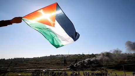 الخارجية الفلسطينية ترحب بقرار بريطانيا حظر بضائع...