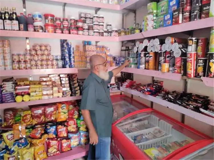 صناعة البريقة بعدن يُحيل مخالفاً لعدم إشهار الأسعا...