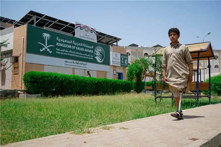 مركز الأطراف الصناعية بمأرب يقدم أكثر من 17 ألف خد...