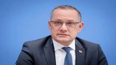 زعيم حزب "البديل من أجل ألمانيا" يطلق تصريحا حول م...