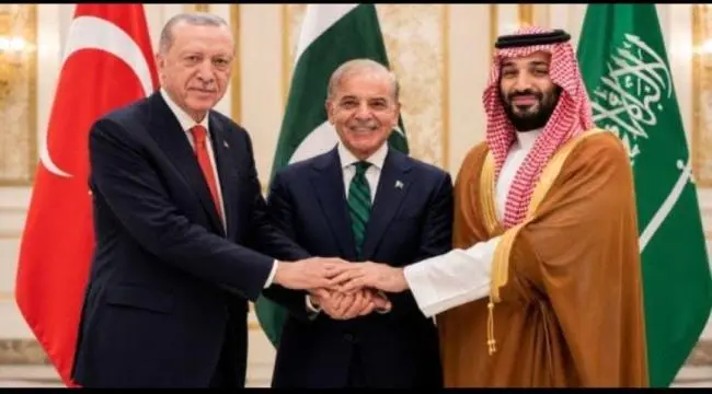 عاجل | وزير الدفاع الباكستاني: الهجوم على السعودية...