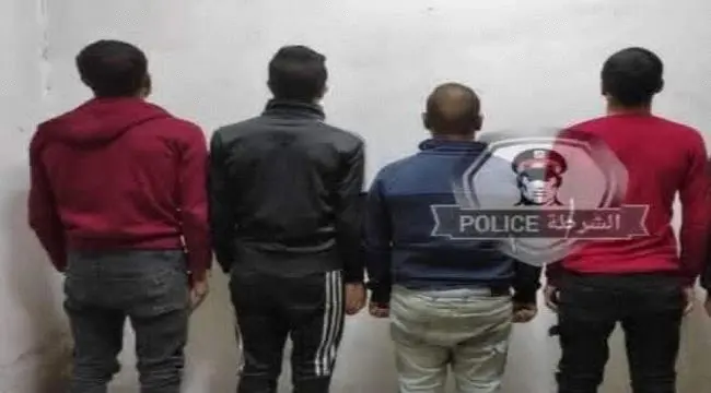 تعز: إيقاف 4 أشخاص في سوق السمسرة بعد الإبلاغ عن ش...