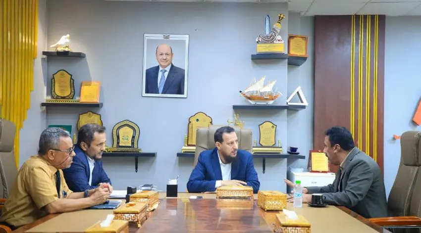 محافظ عدن يبحث حماية أراضي الدولة ومعالجة اختلالات...