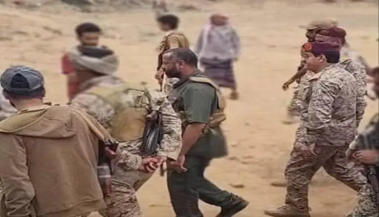 وزير الدفاع العقيلي يظهر عقب أنباء محاصرته في الضا...