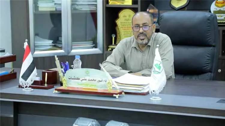 نائب رئيس جامعة المهرة لشؤون الطلاب يلتقي إدارة مب...