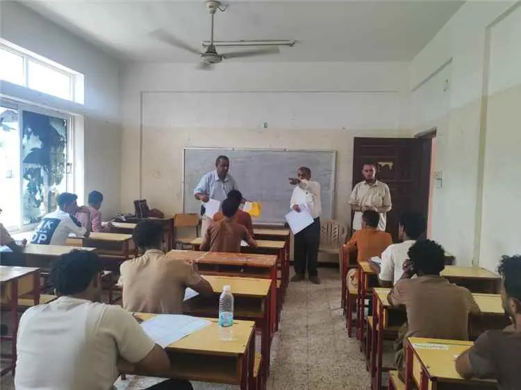 وزارة التربية تجري إعادة امتحان مادة الأحياء لطلاب...
