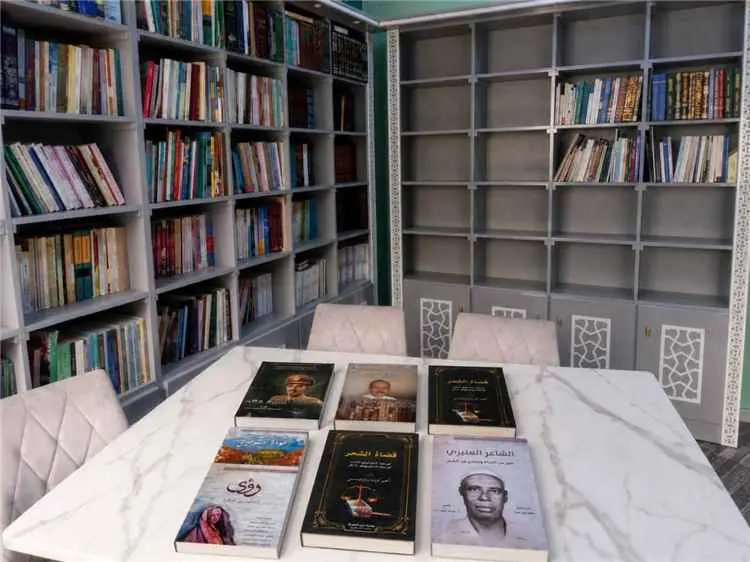 مكتب الثقافة بساحل حضرموت وفرعه بدوعن يهدون مكتبة...