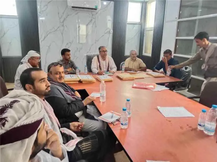 فتح مظاريف عطاءات لمشاريع خدمية جديدة في مديرية عت...
