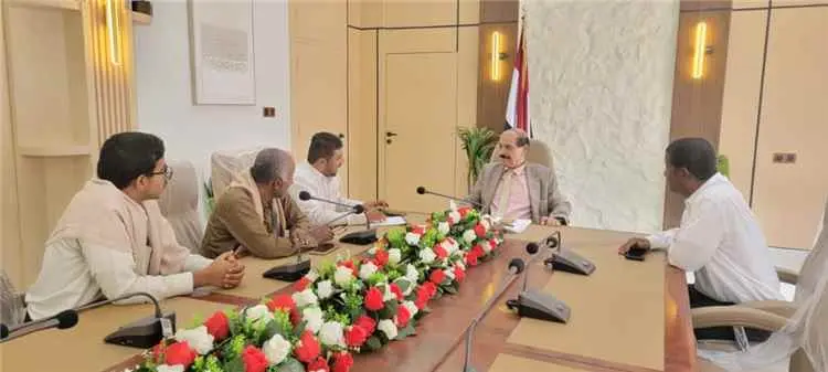 بحث تداعيات خفض الدعم الدولي على المرافق الصحية بش...