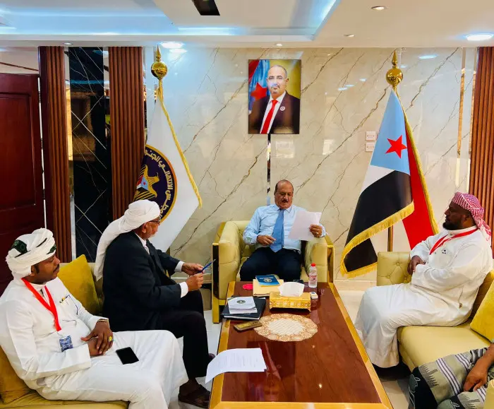 خلال استقباله قيادات جنوبية.. هرهرة يحذر من محاولا...
