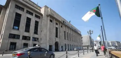 الجزائر تقطع علاقاتها مع الإمارات