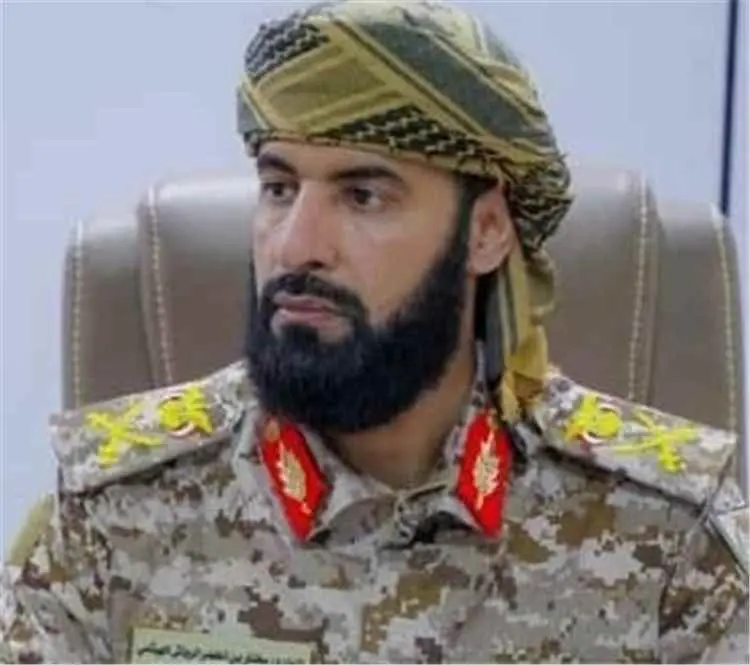 محافظ أبين يتفقد جبهات القتال في جبل ثرة والحلحل و...