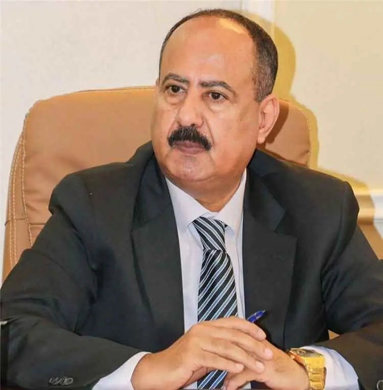 وزير النقل/ محسن العمري يدعو لرفع المعنويات وشد عزائم المقاتلين والحفاظ على الثقة بأبطال القوات المسلحة