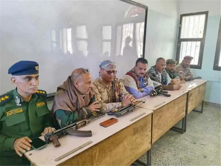الصبري وجامل يطلعان على الأوضاع في صبر الموادم ويؤكدان أهمية الحشد لمساندة الجيش الوطني