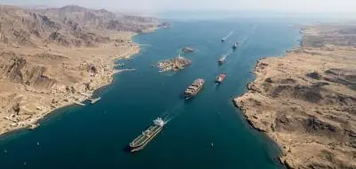 73 سفينة عبرت باب المندب خلال 48 ساعة