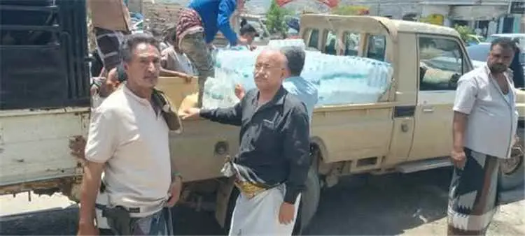 السلطة المحلية بالمظفر تُسيّر قافلة غذائية لأبناء...