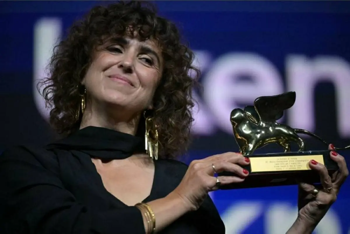 فيلم «وومان أنّون» للمصرية مي الطوخي يحصد الأسد الذهبي في مهرجان البندقية