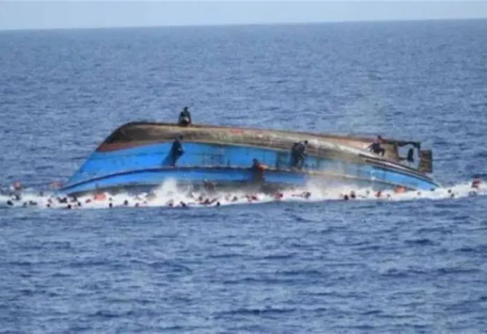 مصرع وفقدان 30 شخصًا في غرق عبارة قبالة سواحل فانواتو