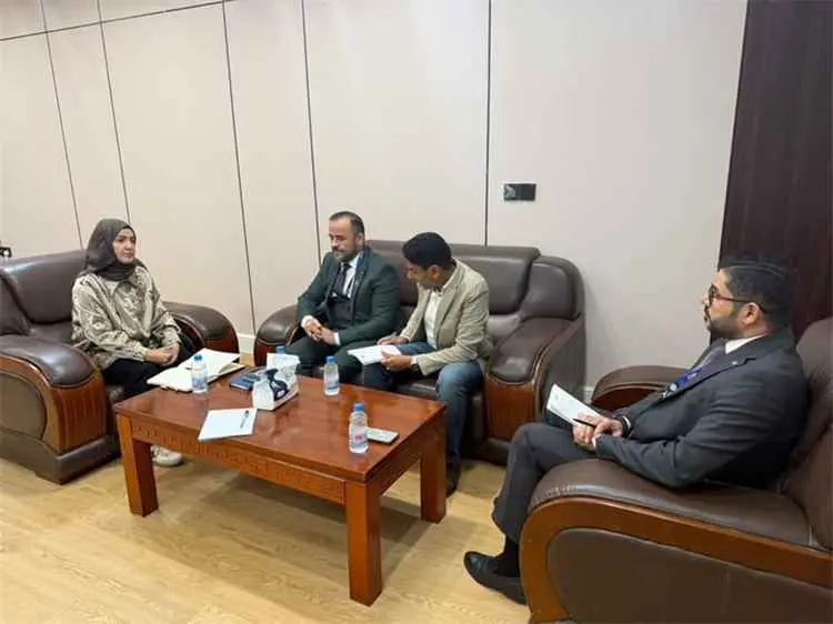 وزيرة الشؤون القانونية تبحث مع رئيس بعثة المنظمة ا...