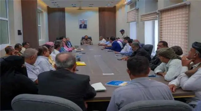 اجتماع أبين الموسع يقر خطة طوارئ لضبط الأمن ..والرباش يؤكد :لا تراخي أمنياً ولا تهاون خدمياً و"الجاهزية القصوى" تبدأ الآن.