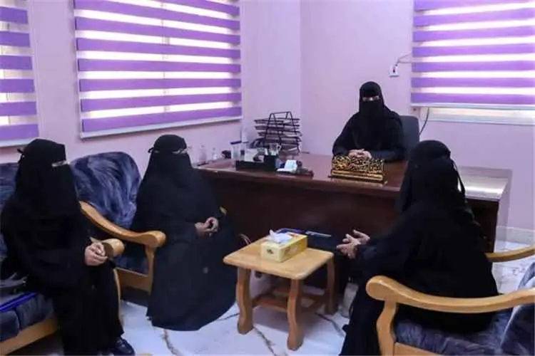 اللجنة الوطنية للمرأة بساحل حضرموت تعزز حضورها في...