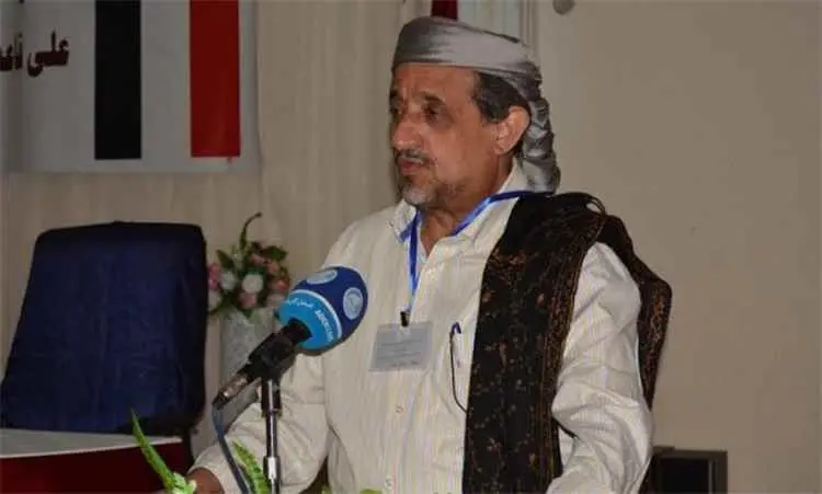 الشيخ صالح بن فريد يدعو لرص الصفوف وتشكيل قوات مسل...