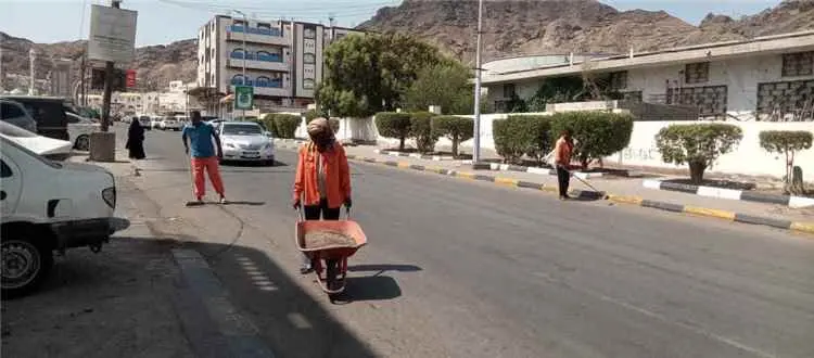 التواهي تحتضن حملات نظافة مكثفة لاستعادة رونقها الحضاري والجمالي"