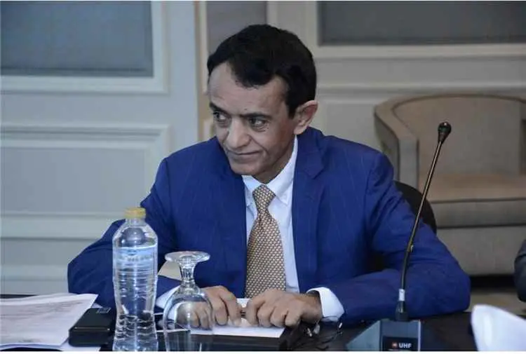 بن زبع: الحوثيون يتخلون عن شعار «الموت لأمريكا وإس...