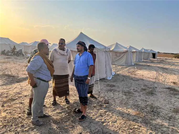 السقاف والصوفي يتفقدان أوضاع النازحين واحتياجاتهم...