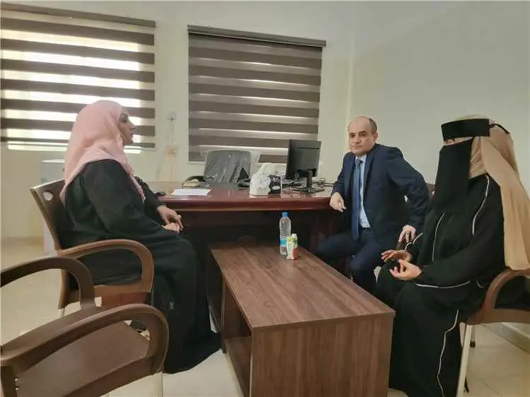 وكيل المحافظة لشؤون المرأة ومدير عام دارسعد يفتتحا...