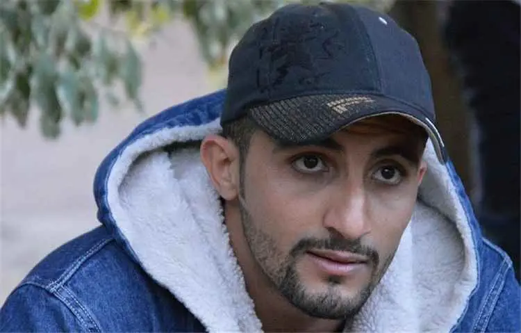 إب.. الحوثيون يقتادون ناشطًا مجتمعيًا إلى السجن وس...