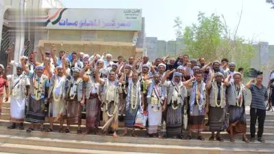 الحديدة تستقبل 53 أسيراً محرراً
