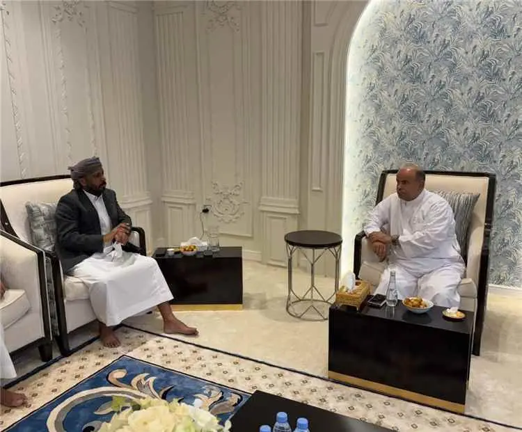 الخنبشي يبحث مع بن حبريش في الرياض مستجدات حضرموت...