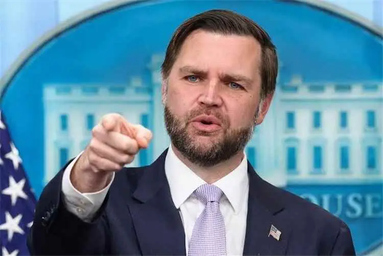 نائب الرئيس الأميركي: لدينا تواصل مع الحوثيين ويهم...