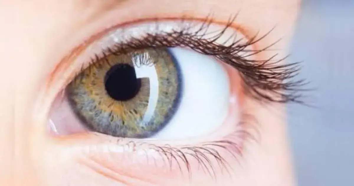 عادة يومية قد تؤذي عينيك وتزيد مشاكل القرنية