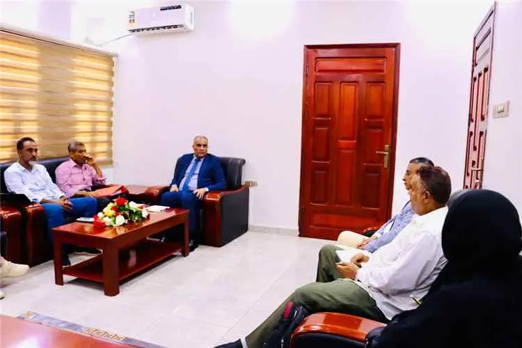 وزير التربية والتعليم يبحث أوضاع الطلبة النازحين ف...
