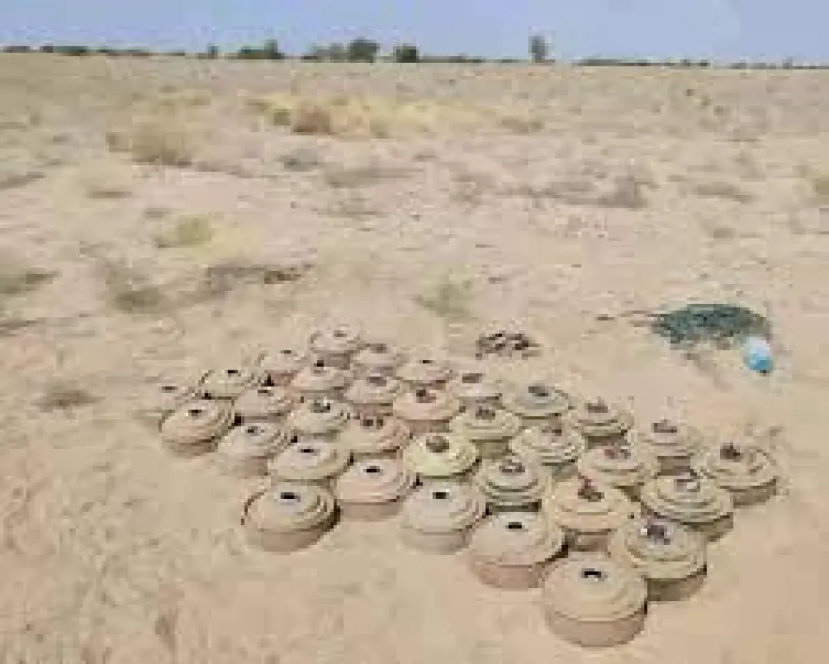 تصعيد إرهابي جديد.. مليشيا الحوثي تعسكر الساحل الغ...