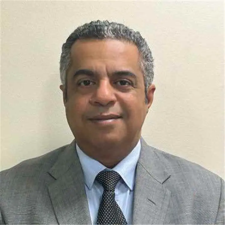كاتب بحريني: الحوثي يضع نفسه على قائمة أهداف كبرى...