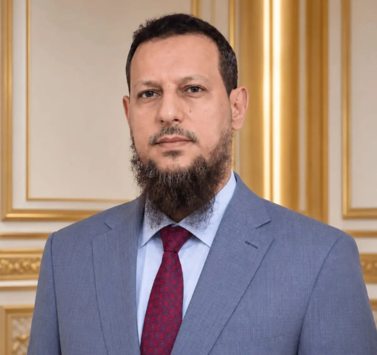 محافظ العاصمة عدن يصدر قرارا بتشكيل خلية الاستجابة...