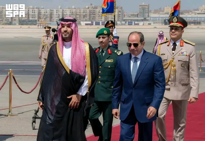 ولي العهد السعودي في مصر وتأكيد على حرية الملاحة في باب المندب وهرمز
