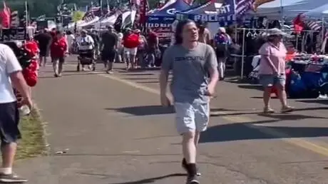 متبرع مجهول يتكفل بإحراق جثة كروكس منفذ محاولة اغت...