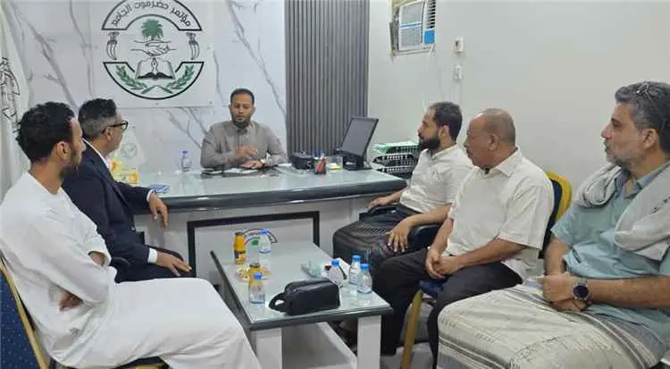 أمين عام مؤتمر حضرموت الجامع يستقبل قياديًا في مجلس المستقبل الجنوبي
