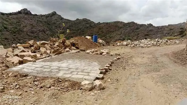 انطلاق أعمال رصف عقبة بوران بتمويل من السلطة المحل...