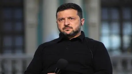 زيلينسكي يستمر بسلسلة الإقالات وسط تشكيك بنزاهة ال...