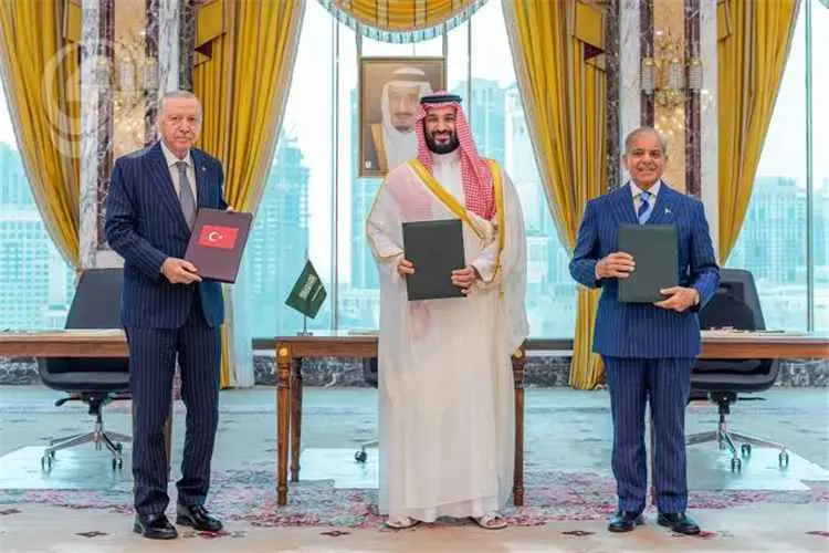 هل اقتربت ساعة الصفر؟.. دعوة أمريكية لـ«تحالف مكة»...