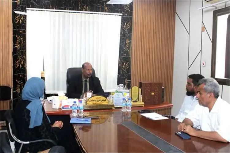 مدير عام المكلا يبحث مع نداء جنيف تعزيز التعاون ال...