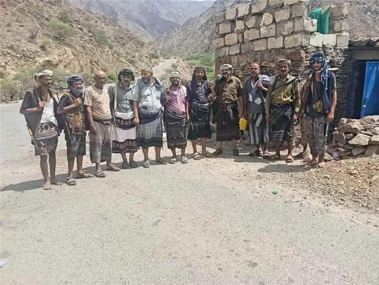 مدير عام مديرية مكيراس يزور جبهة القتال بمنطقة الح...
