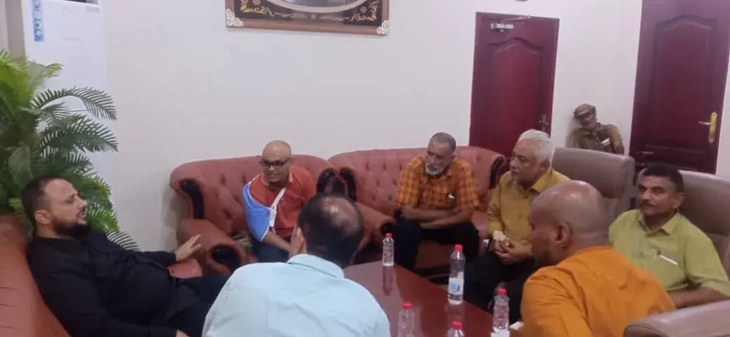 مدير عام المنصورة يلتقي مدير إدارة الإنارة لبحث اح...