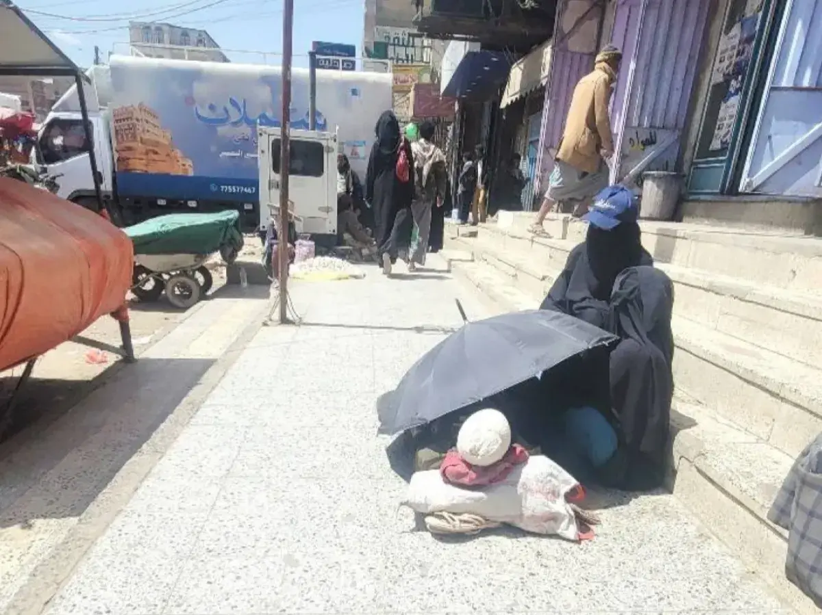 بيوت بلا أعمدة .. أرامل وأيتام يحاربون الموت برغيف جاف