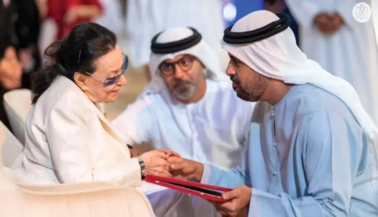 تكريم الفنانة نجاة الصغيرة بجائزة شخصية العام الثق...